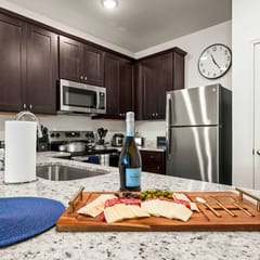 3 bd - American Elm Dr Unit A (STR)