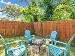 3 Bd - Perry Ave