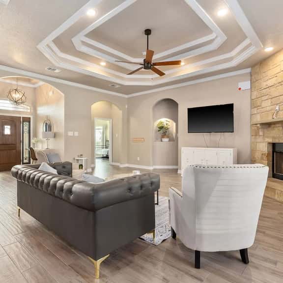 4Bd - Henrietta (corp) - Image 1