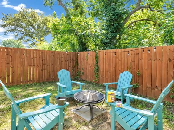 3 Bd - Perry Ave