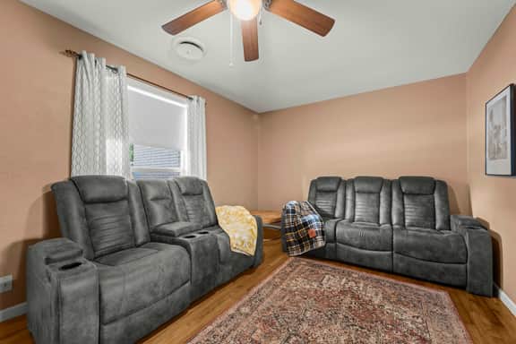 3bd - 2700 john - Image 5