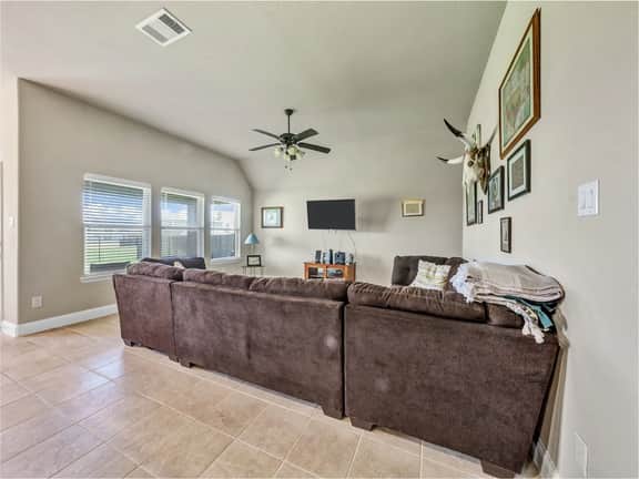 4 Bd - Hachie N. (Corp) - Image 5
